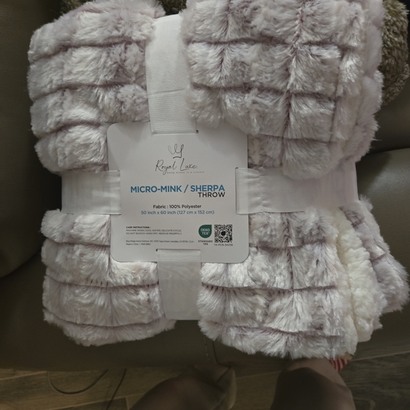 Other - Royal Luxe Micro-Mink Sherpa Throw